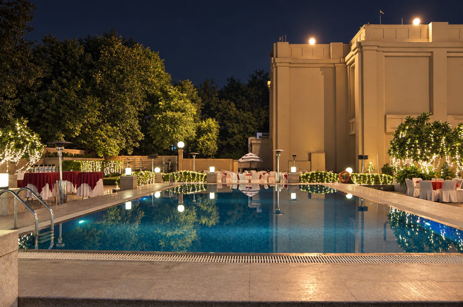 The open-air swimming pool